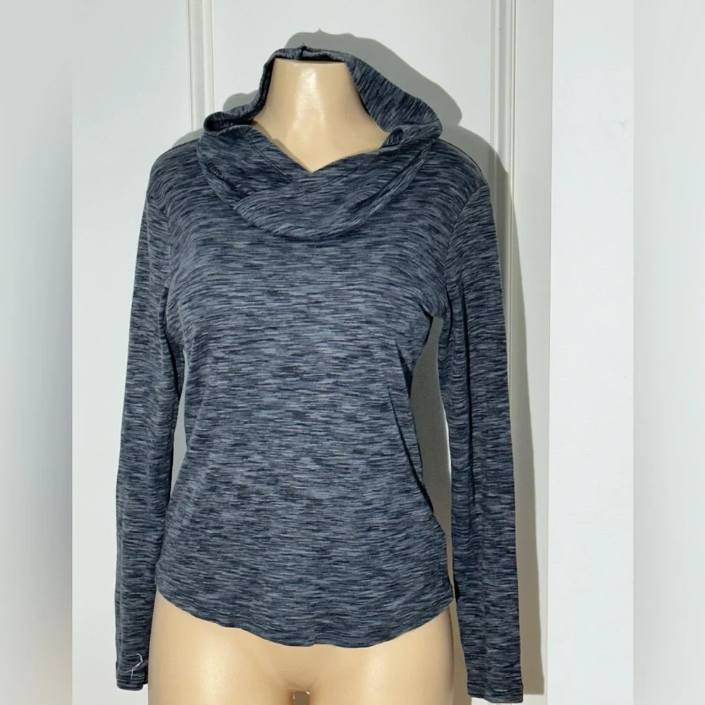 Columbia Hooded Long Sleeve
Gray Shirt Size Médium - Picture 1 of 4